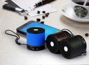 其他數(shù)碼產(chǎn)品-深圳藍(lán)牙工廠 FM收音機(jī) 插TF卡 無(wú)線連接 智能藍(lán)牙音響 S12.